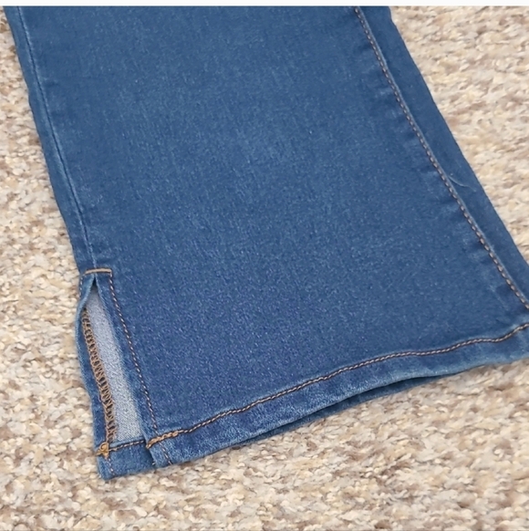 Tahari High Rise Women's Jeans - Dark Blue - Picture 5 of 11